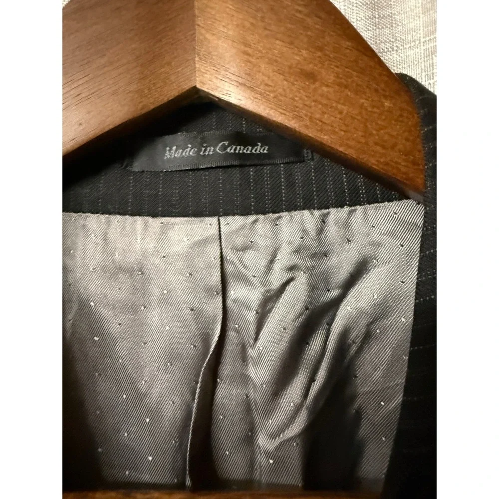 Calvin Klein Men's Blazer Medium Striped Black Pin Strip 100% Wool Single Breast